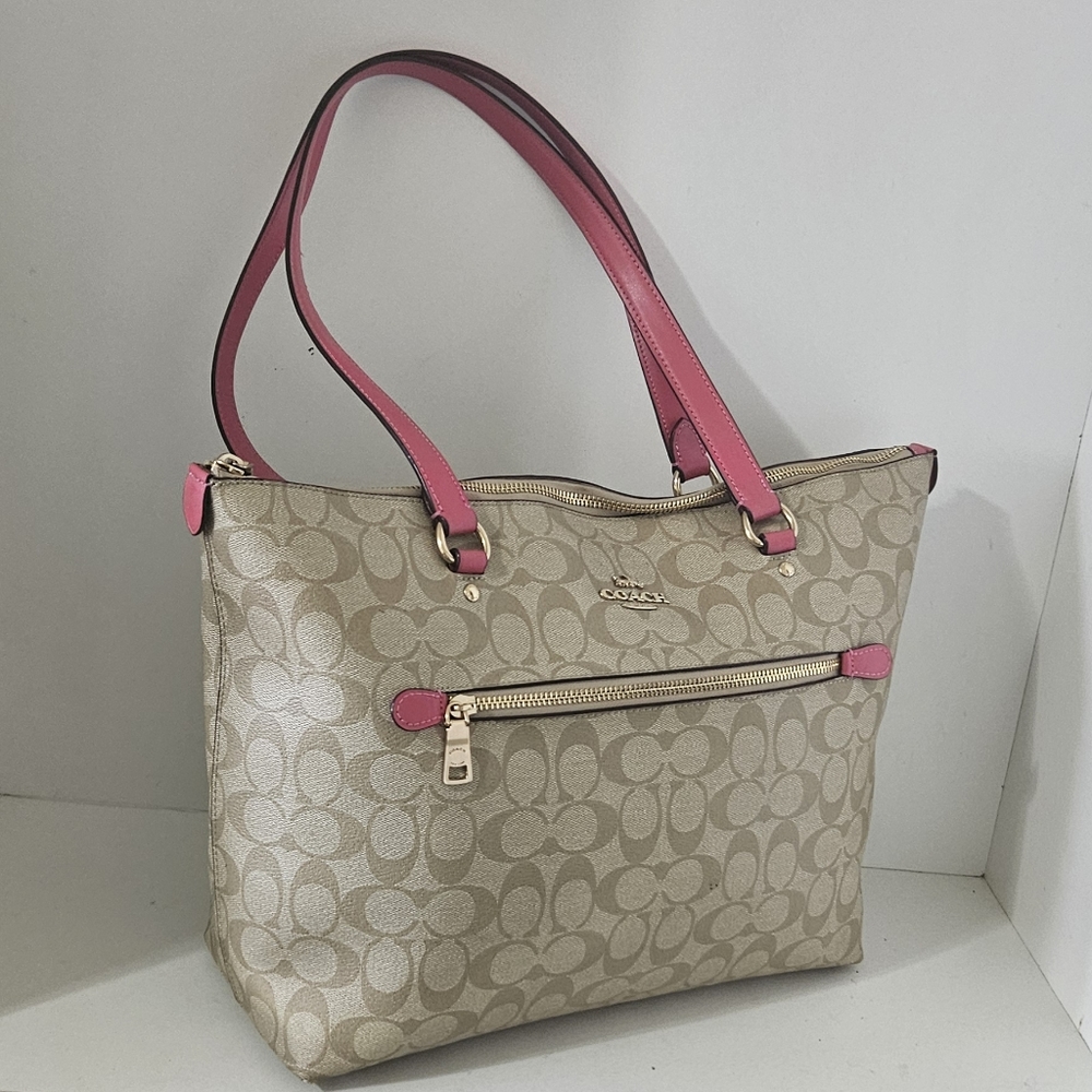 Like New!Coach Signature Coated Canvas tan /Pink Tote bag - Picture 11 of 12